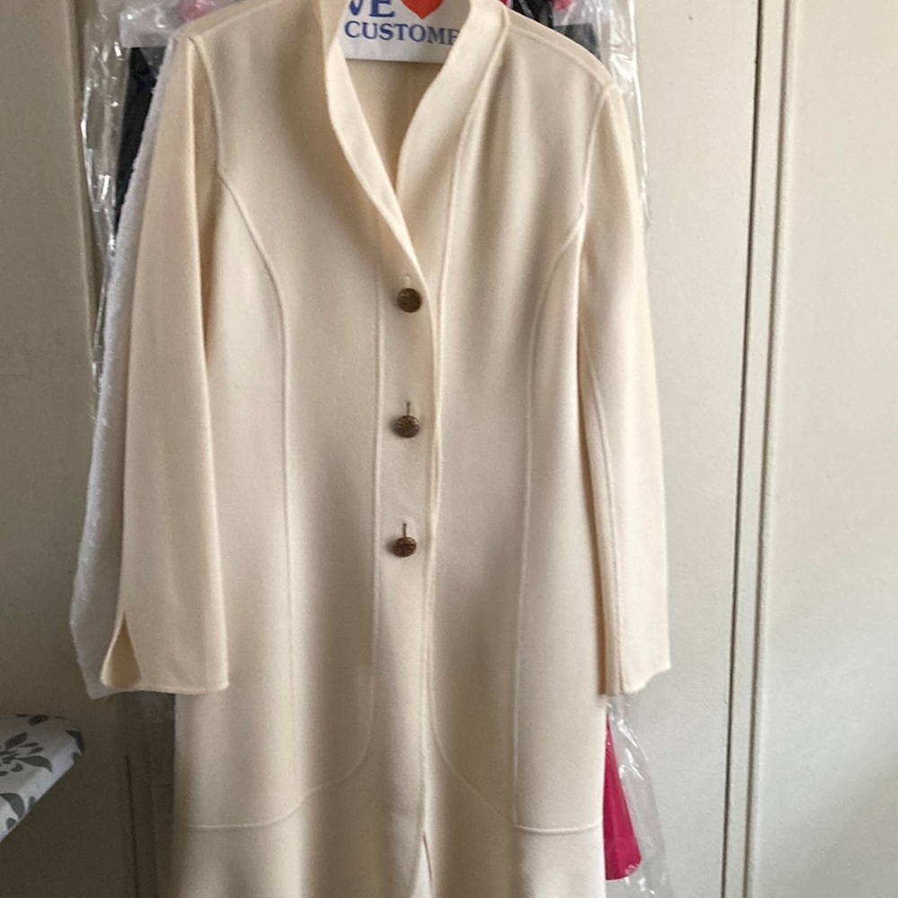 St. John’s size 8